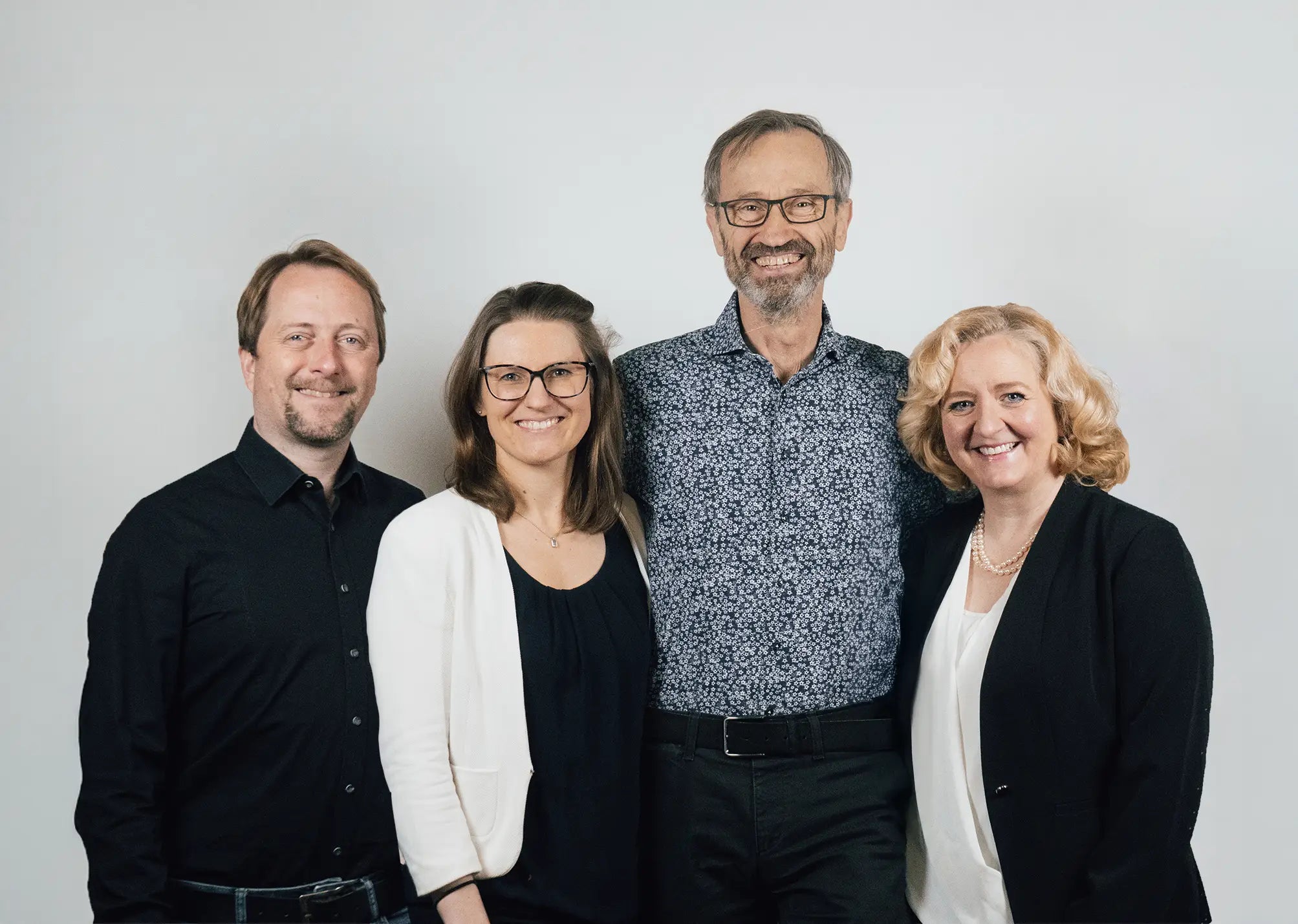 Foto vom Medizinisch-Wissenschaftlichen-Team: Dominik Hoffmann, Inga Riffelmann, Bernd Sydow und Sylvia Püttmann